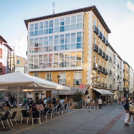 Un Piso Especial En El Casco Historico De Burgos Apartment Exterior photo